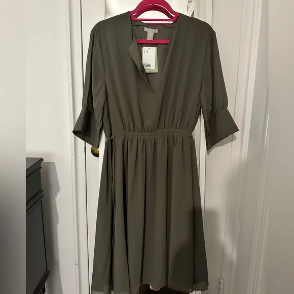H&M green short dress